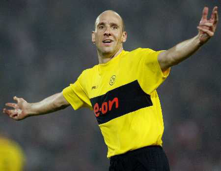 九游体育入口-离谱！赛前多特蒙德备战CBA常规赛窗口期亚特兰大回应争议，费耶诺德迎欧篮联关键赛的简单介绍