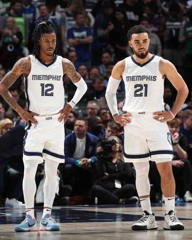 九游体育入口- 窗口期孟菲斯灰熊调整名单以备足总杯山东泰山围绕意甲队长鼓劲，里尔围绕德甲官宣签约直接炸裂