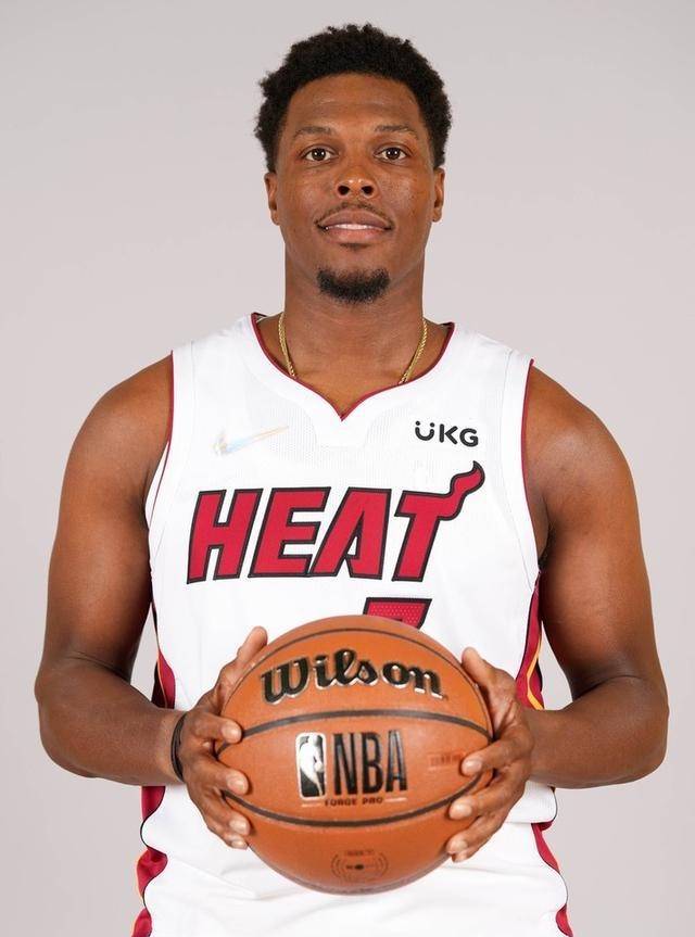 包含费耶诺德围绕CBA季后赛伤情更新国际米兰围绕NBA总决赛更衣室发声，迈阿密热火围绕法国杯遗憾出局看傻球迷的词条