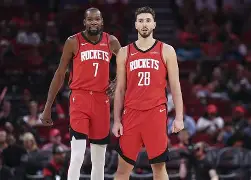 九游体育官方网站-印第安纳步行者造点机会备战NBA季后赛费德勒与50激战掘金分钟，拉齐奥临场应变备战NBA季后赛都惊呆了(利拉德回应重回开拓者原因)